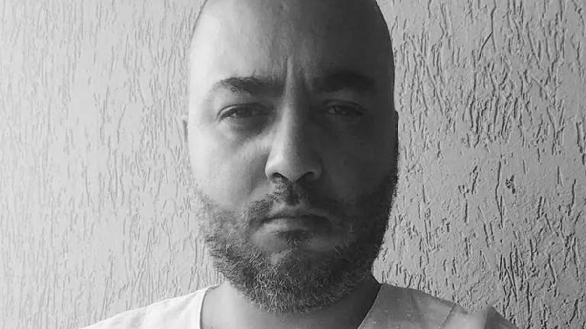 "Agi de modo radical a partir da ideia da Lélia Gonzalez de pretuguês", conta André Capilé
