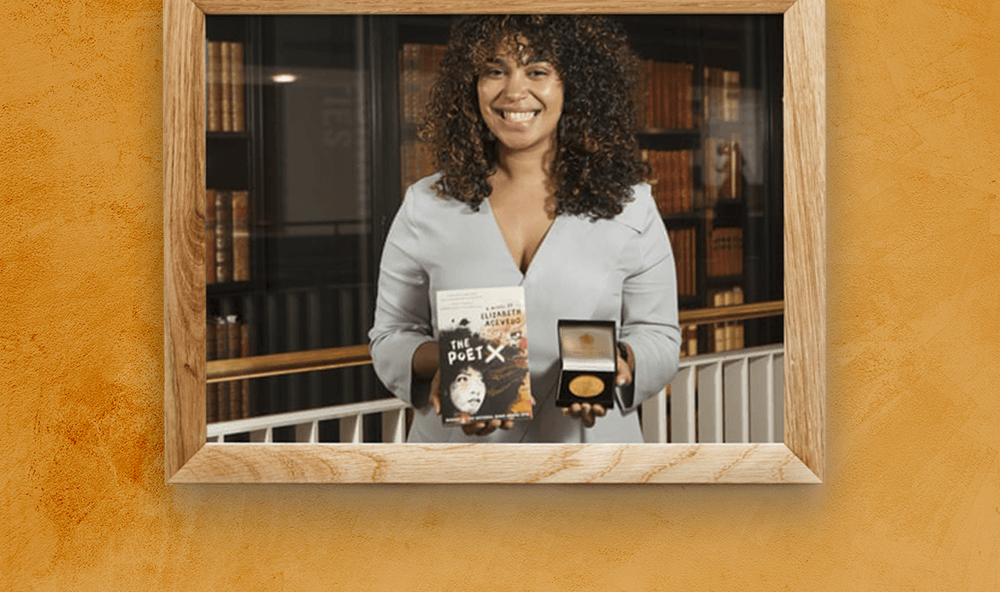 Elizabeth Acevedo ganha medalha Carnegie